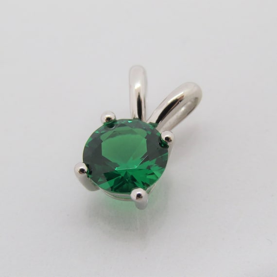 Vintage Sterling Silver Round cut Emerald Pendant - image 2