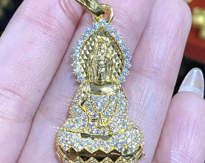Vintage 18K Solid Gold White Topaz Kwan Yin, Guanyin Buddha Pendant. Mat Phat Ba Quan Am.