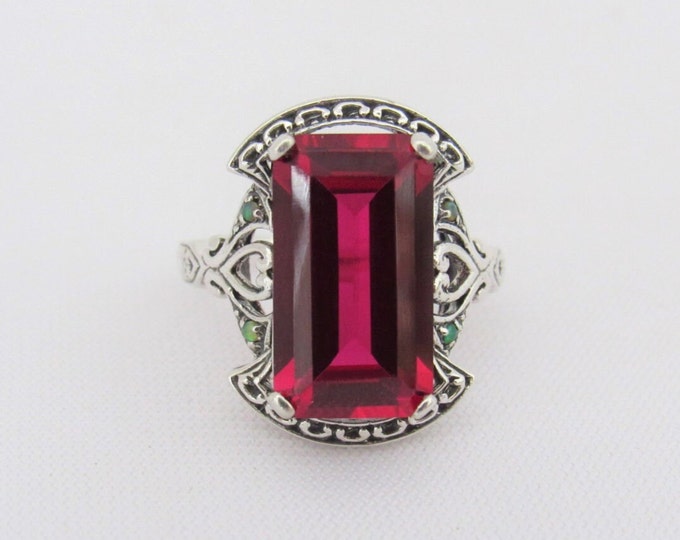 Vintage Sterling Silver Ruby & Green Opal Ring Size 9