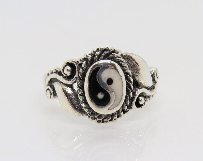 Vintage Sterling Silver Yin Yang Ring Size 7