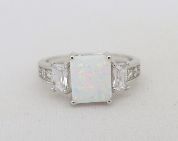 Vintage Sterling Silver White Opal & White Topaz Three stone Ring Size 7