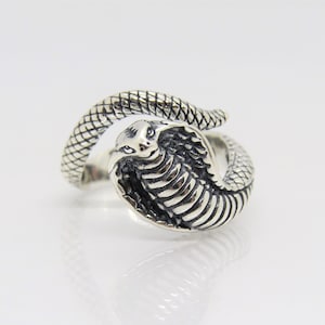 Vintage Sterling Silver Cobra Ring Size 8