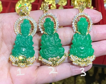 Vintage 18K Solid Gold Green Jadeite Jade Guan Yu Buddha Pendant.