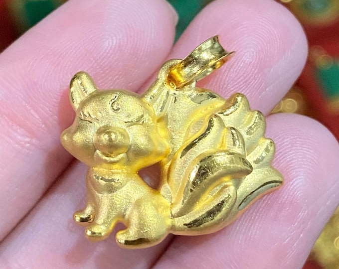 Vintage 24K 999 Pure Gold Fox love Pendant.