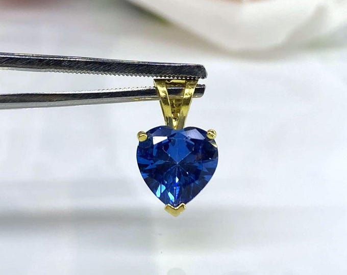 Vintage 15K 610 Solid Gold Blue Sapphire Heart Pendant.