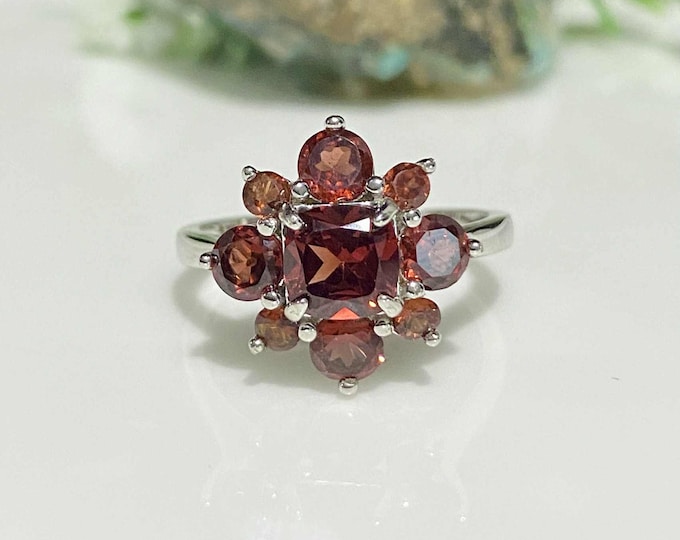 Vintage Sterling Silver Natural Garnet Ring Size 7
