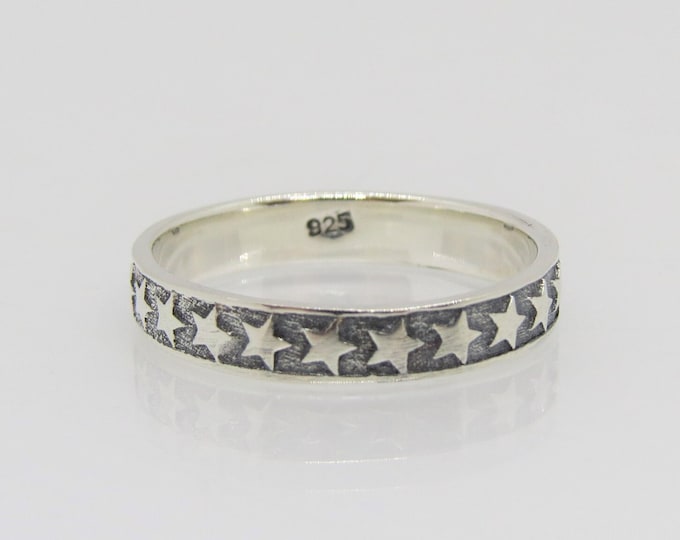 Vintage Sterling Silver Star Eternity  Band Ring Size 7