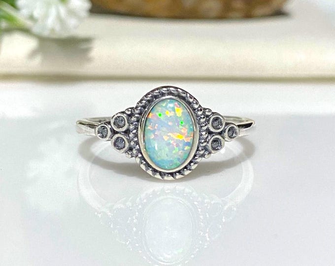 Vintage Sterling Silver Oval White Opal Ring.