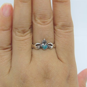 Vintage Claddagh Sterling Silver Turquoise Ring. image 6