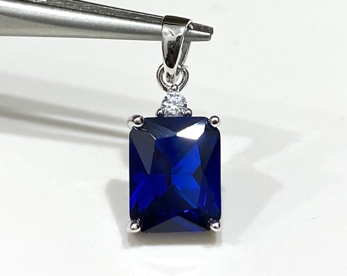 Vintage Sterling Silver Blue Sapphire & White Topaz Pendant.