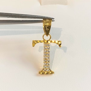 Pingente Vintage 15K 610 Letra T Topázio Branco Pave
