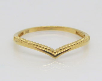 Vintage 14K Solid Yellow Gold V Shape Ring Size 7