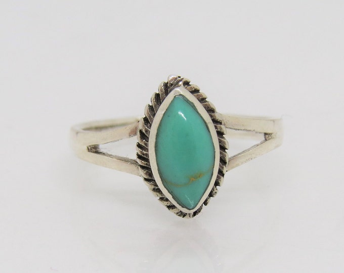 Vintage Sterling Silver Turquoise Ring Size 7