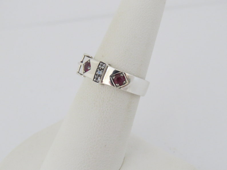 Vintage Sterling Silver Natural Ruby /& White Topaz Belt Buckle Ring Size 7