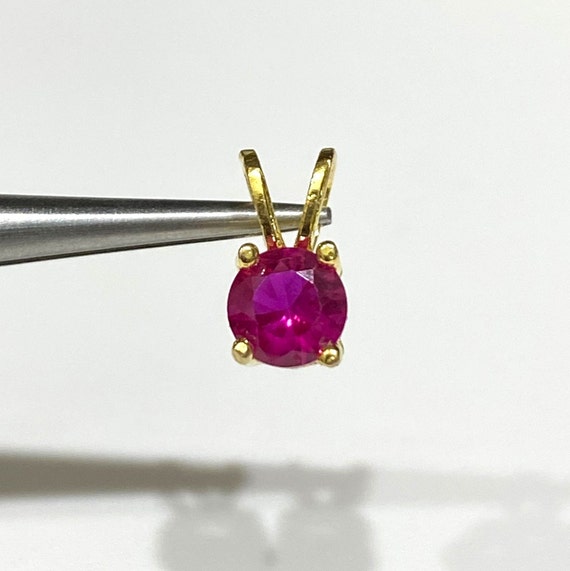 Vintage 18K Solid Gold Round cut Ruby Tiny Pendan… - image 2