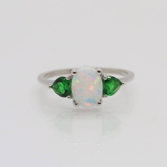 Vintage Sterling Silver White Opal & Emerald Ring… - image 1