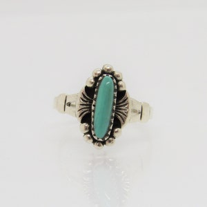 Vintage Southwestern Sterling Silver Turquoise Ring Size 8