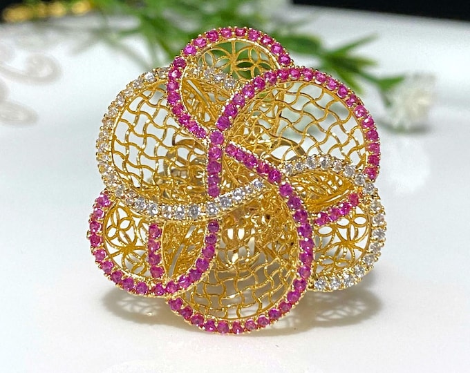 Vintage 15K 610 Solid Yellow Gold Ruby & White Topaz Flower Ring Size 8
