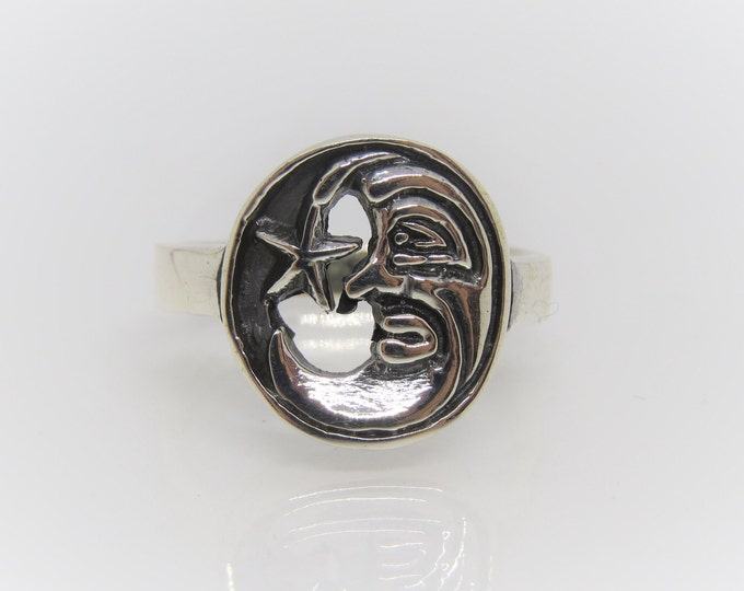 Vintage Sterling Silver Moon & Star Ring Size 9