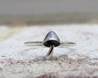 Vintage Sterling Silver Mushroom Ring.