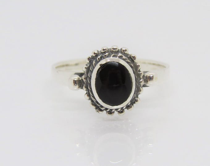 Vintage Sterling Silver Black Oynx Ring Size 8