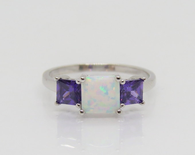 Vintage Sterling Silver White Opal & Amethyst Ring Size 7