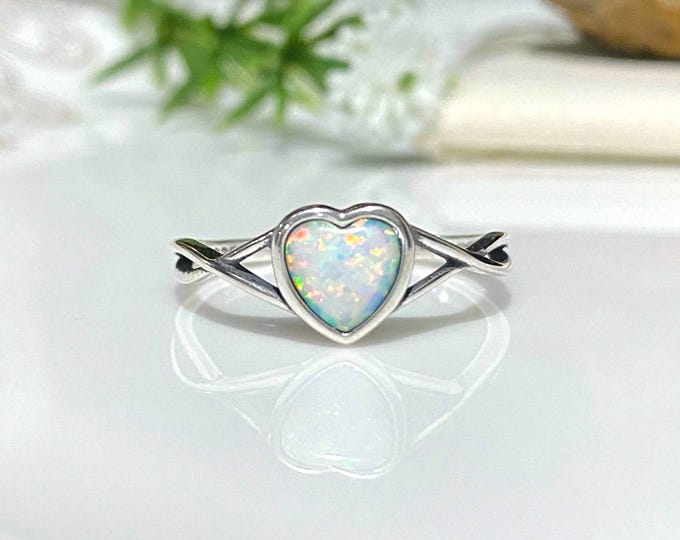 Vintage Sterling Silver White Opal Heart Celtic Twisted Ring.