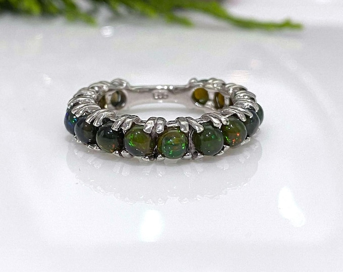Vintage Sterling Silver Natural Round cut Black Fire Opal Band Ring Size 9