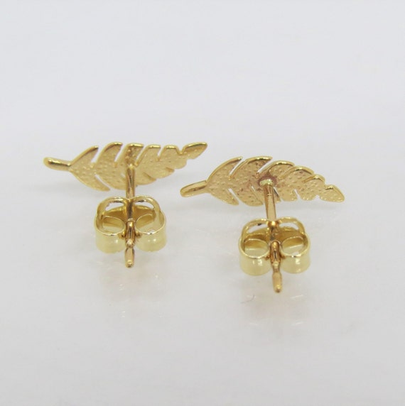 Vintage 14K Solid Yellow Gold Leaf Tiny Earrings - image 2