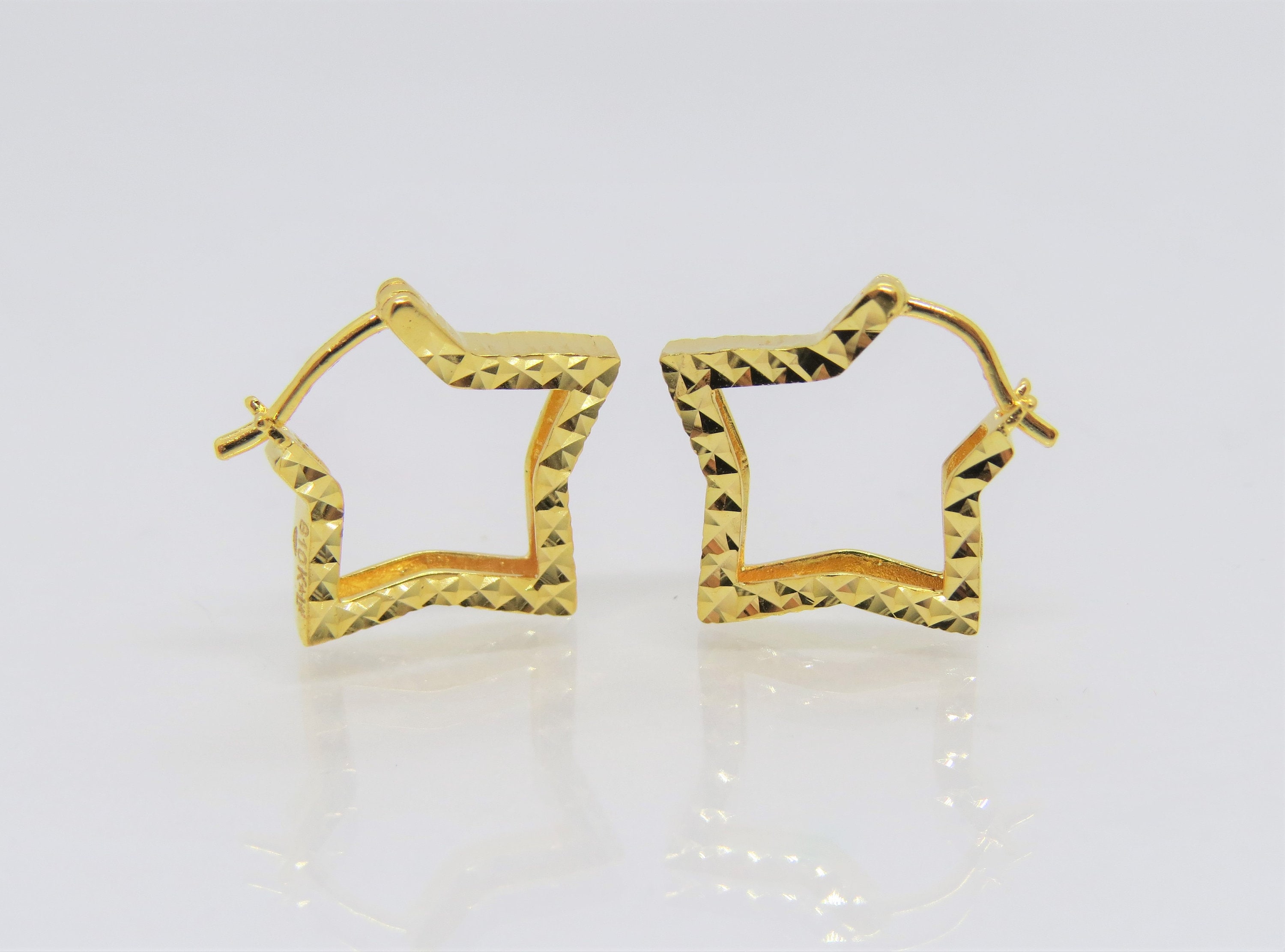 18K Solid Yellow Gold Diamond Cut Star Hoops Vintage Earrings | Etsy
