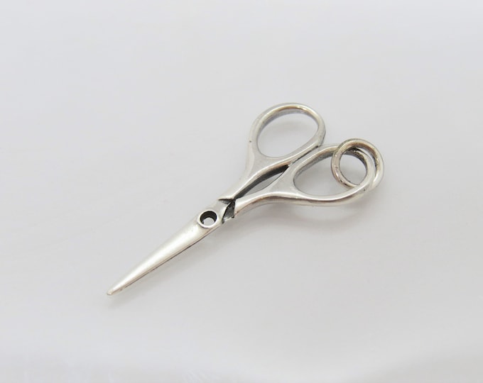 Vintage Srerling Silver Scissors Charm Pendant