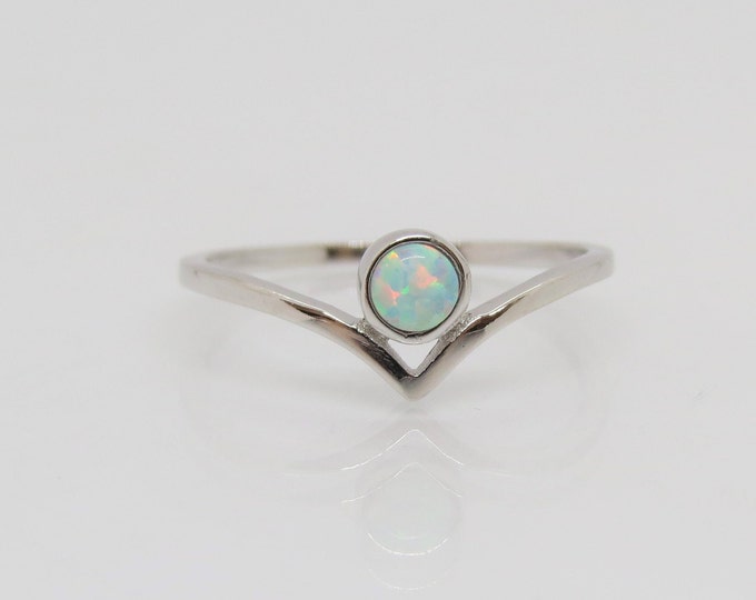 Vintage Sterling Silver White Opal Pointed Tiny Ring Size 5
