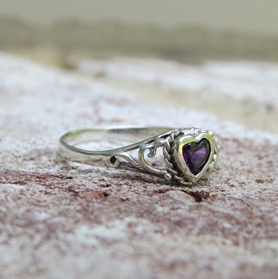 Vintage Sterling Silver Amethyst Heart Filigree R… - image 2