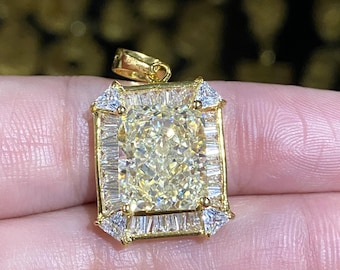 Vintage 15K 610 Solid Gold Light Yellow Sapphire & White Topaz Pendant.