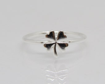 Vintage Sterling Silver Clover Leaf Ring Size 7