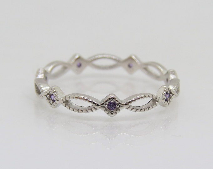 Vintage Sterling Silver Amethyst Band Ring Size 7