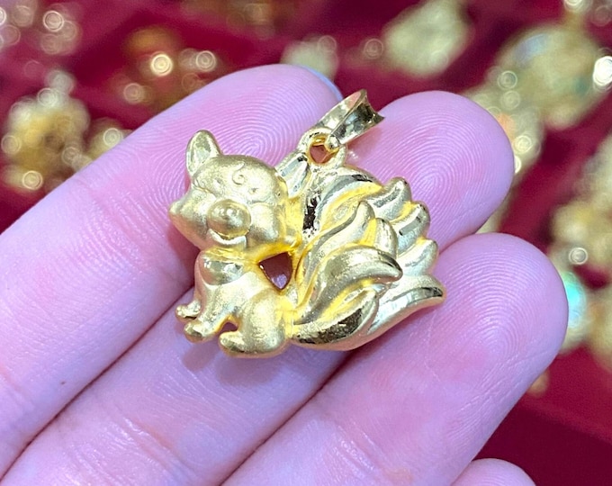 Vintage 24K 9999 Gold Fox love Pendant.