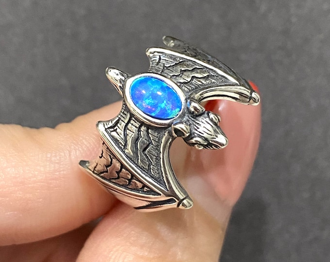 Vintage Sterling Silver Blue Opal Bat Ring Size 9
