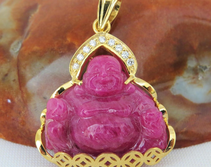 Vintage 18K Solid Yellow Gold 36.15ct Natural Ruby & Diamond Laughing Buddha Money Coin Pendant