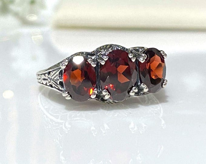 Vintage Sterling Silver Natural Garnet Three stone Filigree Ring Size 8