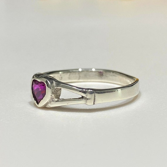 Vintage Sterling Silver Ruby Heart Ring Size 5 - image 3