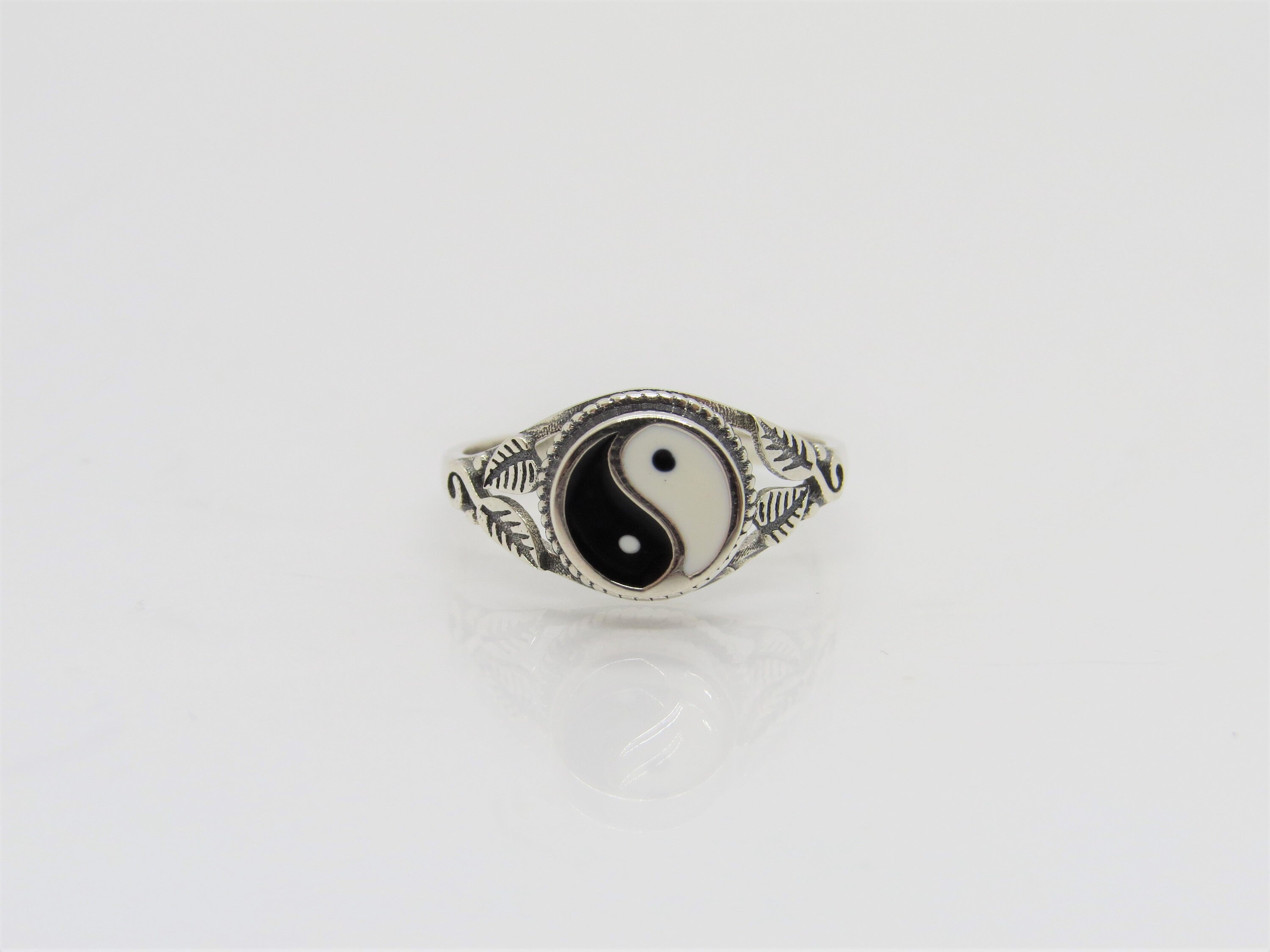 Vintage Sterling Silver Yin Yang Leaf Ring Size 9 Etsy