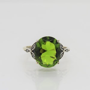 Vintage Sterling Silver Oval Peridot & White Topaz Ring Size 9