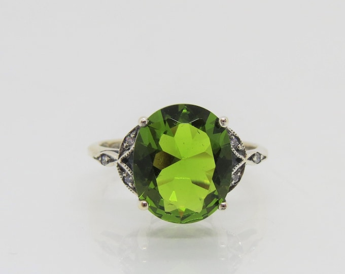 Vintage Sterling Silver Oval Peridot & White Topaz Ring Size 9