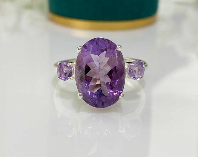 Vintage Sterling Silver Gemstone Ring Oval cut 5.81cts Amethyst - Size 9