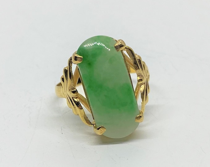 Vintage 18K Solid Yellow Gold Saddle Green Jadeite Jade Ring Size 7.5