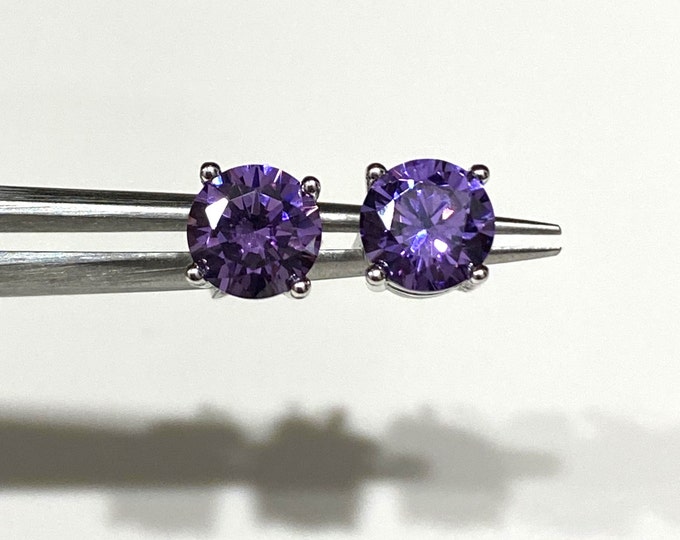 Sterling Silver Round cut Amethyst Stud Earrings 6MM.