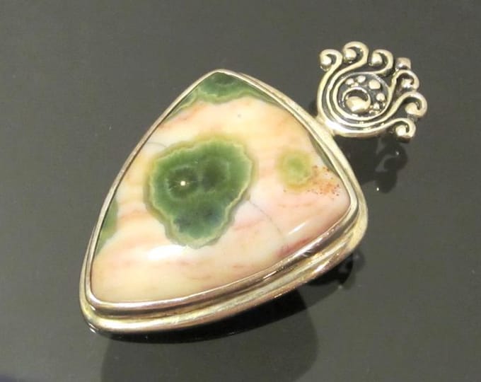 Vintage Modernist Sterling Silver Cabochon Pendant