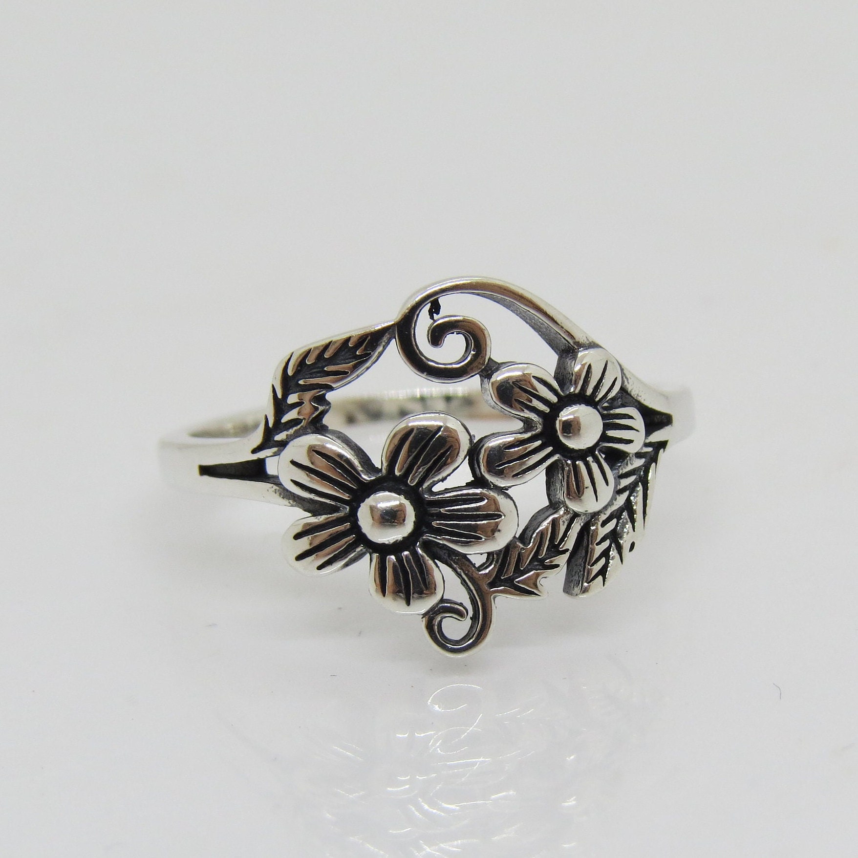 Vintage Sterling Silver Flowers Ring Size 5 - Etsy