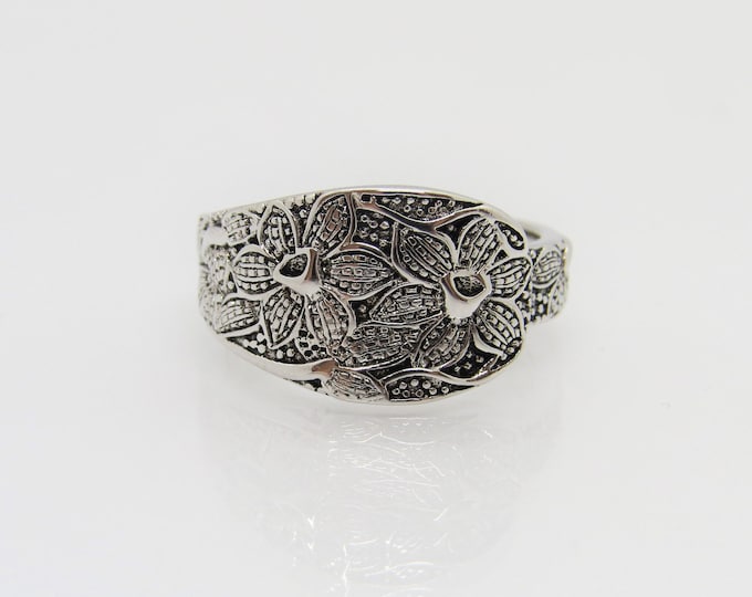 Vintage Sterling Silver Carved Flowers Dome Ring Size 8